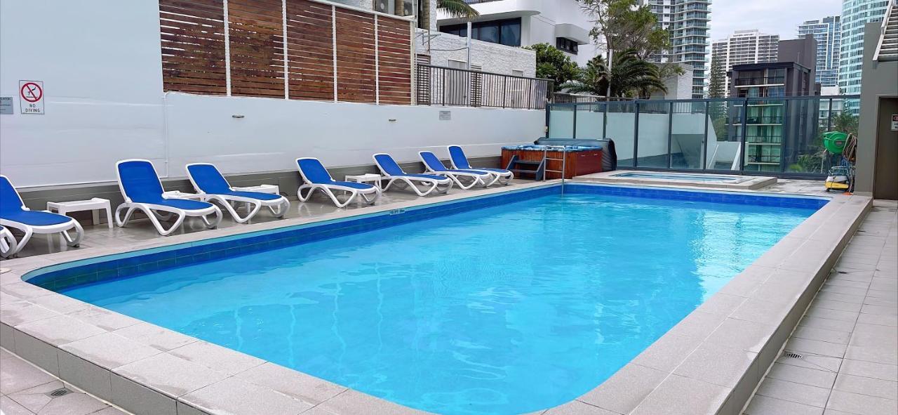 1 Bedroom And 1 Living Room Family Suite Gold Coast Exterior foto