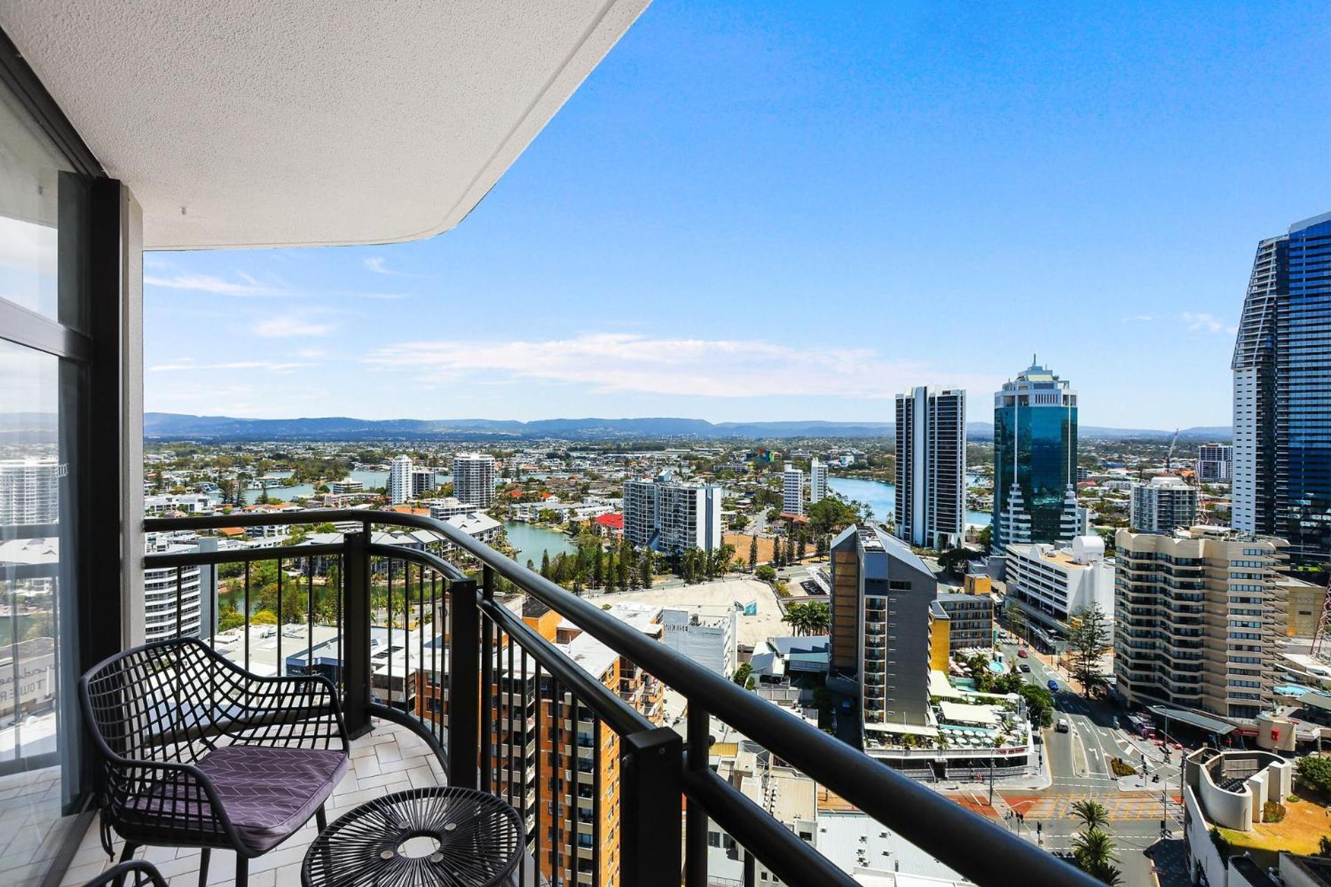 1 Bedroom And 1 Living Room Family Suite Gold Coast Exterior foto